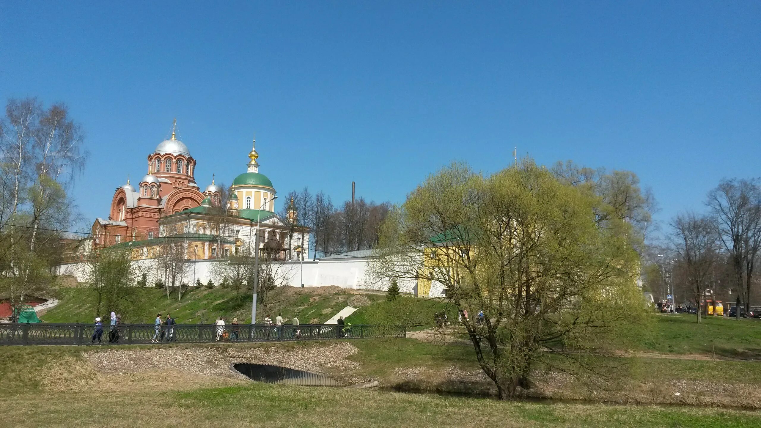 Покровский монастырь хотьково. Покровский хотьков монастырь сергиев посад. Покровская обитель сергиев посад. Покровский хотько́в монастырь. Хотьково московская область.