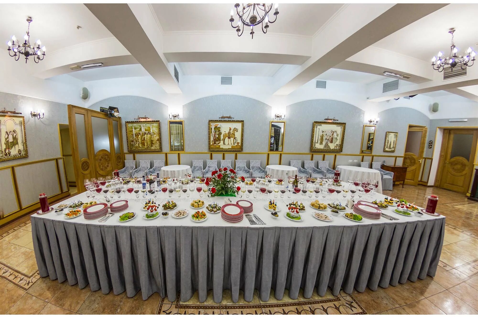 пиццерия отель. ресторан бристоль ялта. отель бристоль ялта. ялта отель бристоль столовая. бристоль ялта набережная.