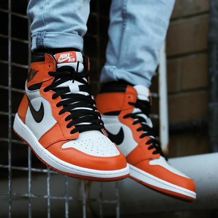 Jordan 1 мужские. Air Jordan 1. Nike Air Jordan 1 Retro High Shattered. Nike Air Jordan 1 Retro High. Nike Air Jordan Backboard 2.