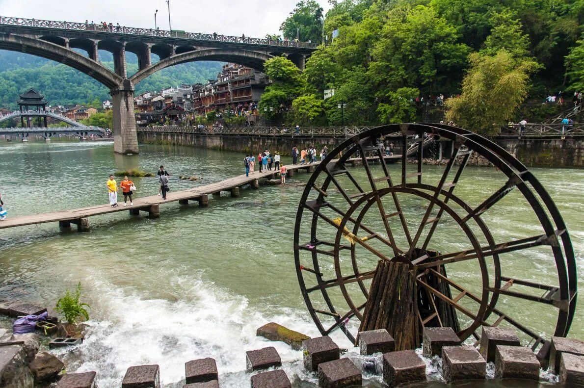 Амазонка для верховой езды 19 века. Аббатство даунтон мэри на лошади. Амазонка для верховой езды 19 века. Парк высокий замок львов. Амазонка костюм для верховой езды 19 век.