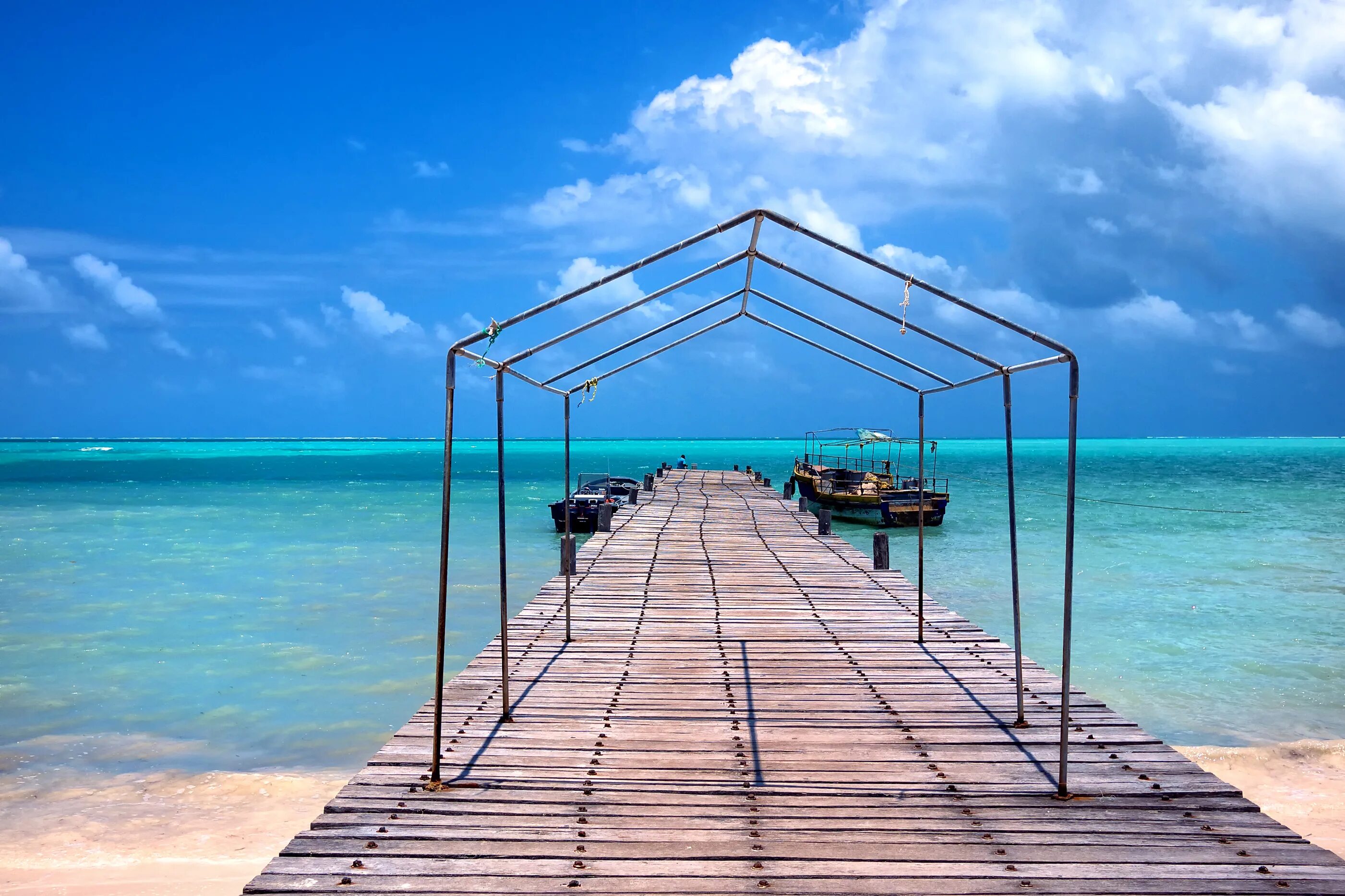 Мостик к морю. Дорожка вдоль моря. Тропинка к морю. Дорога к морю. Выход к морю способствует.