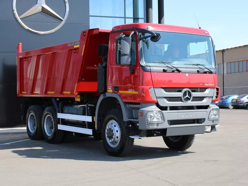 Аренда самосвала Mercedes-Benz Actros 1844 в СПб с водителем - Спец Вывоз