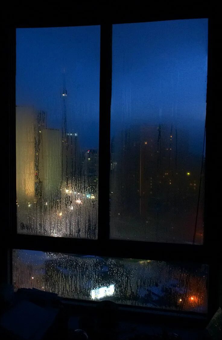 Ночное окно. Окно ночью. Ночной вид из окна. Вид из окна вечером. The window last night
