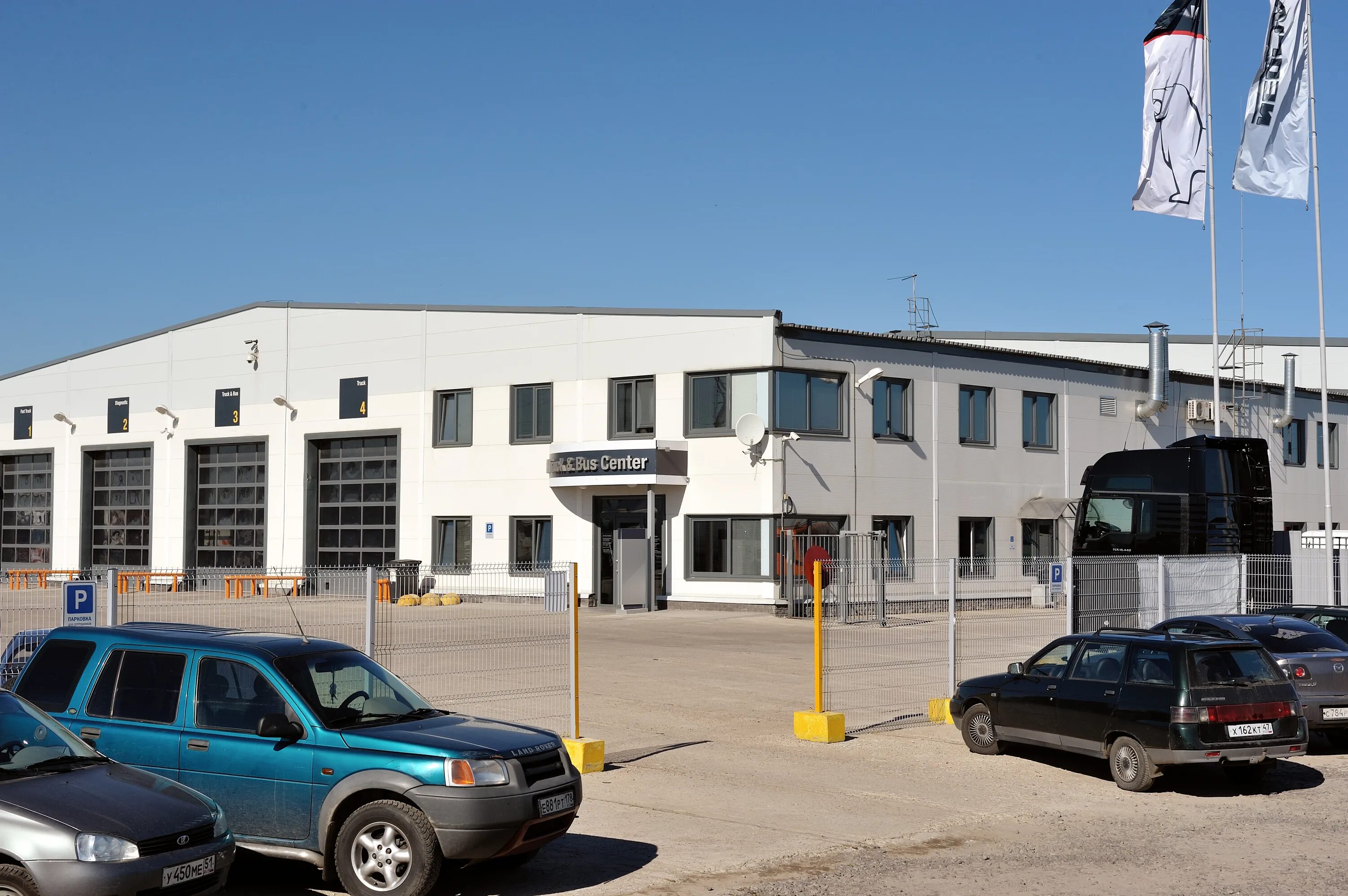 шушары авто. посёлок шушары, поселковая улица, 12. новгородский проспект 26к3.