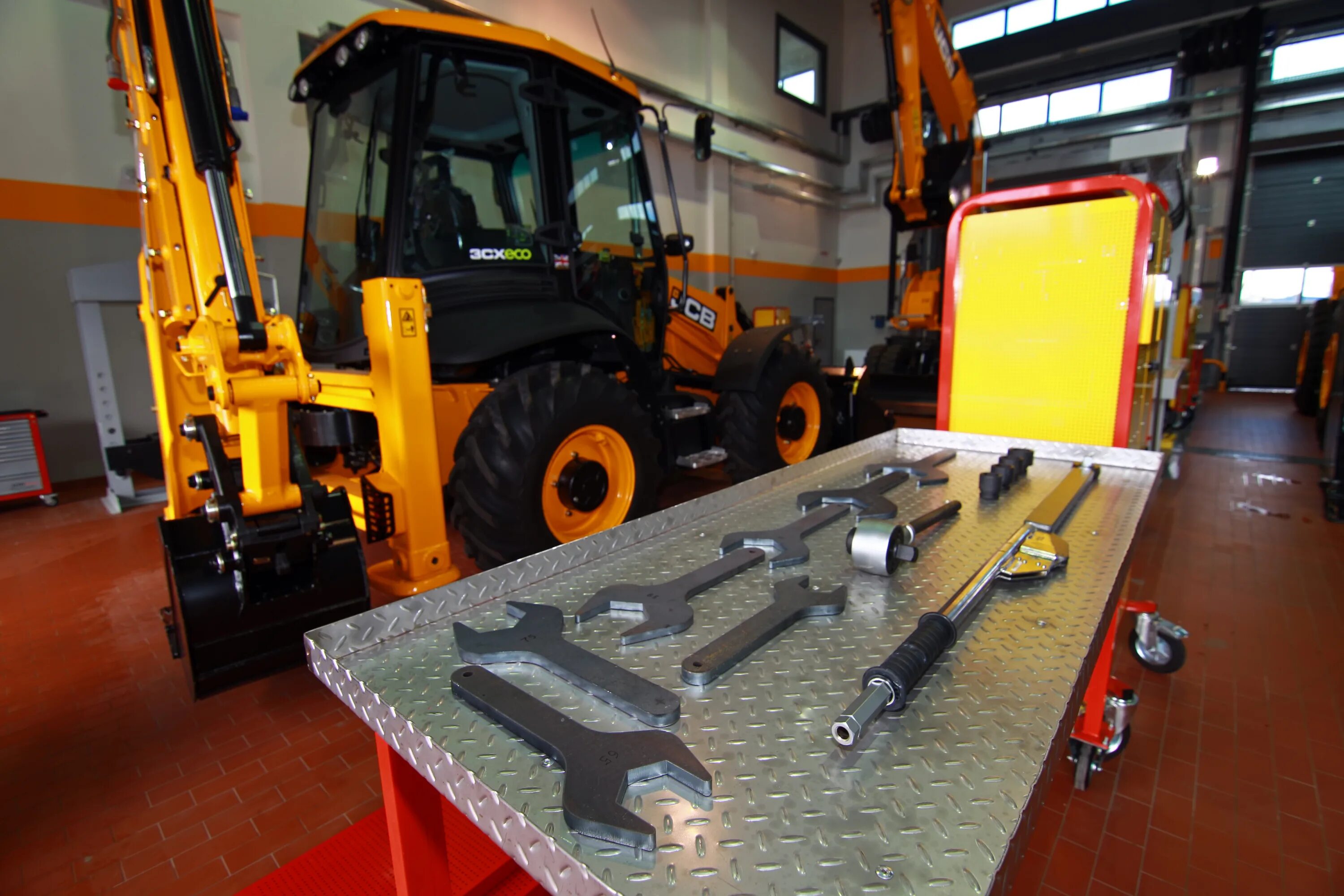 сервис строительных технологии. слесарь спецтехники. рабочие машины и оборудование. сервис строительных технологии. слесарь спецтехники.