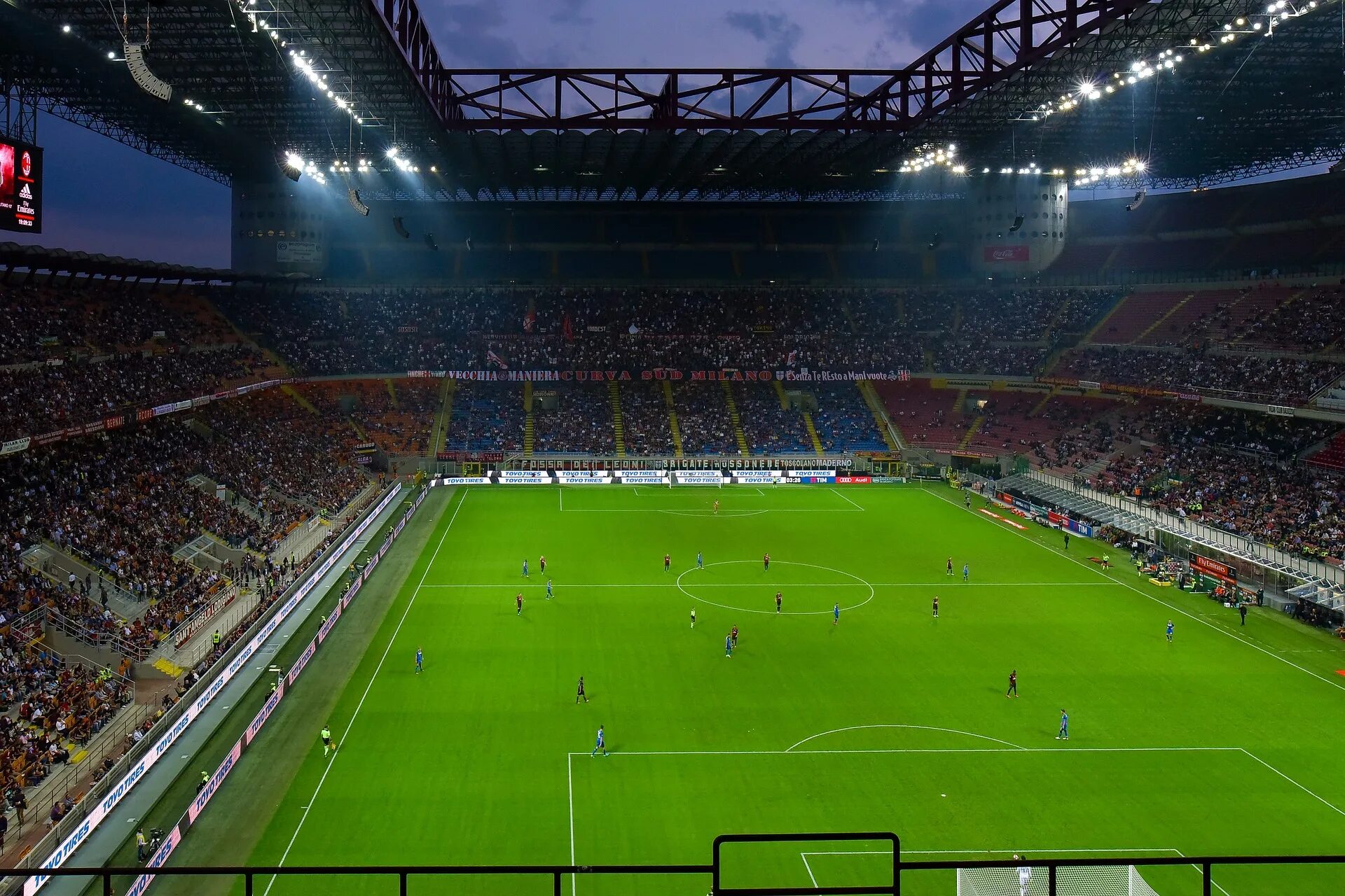 Стадион окончание. San Siro Stadium 2022. Футбольный стадион Сан Сиро ворота.