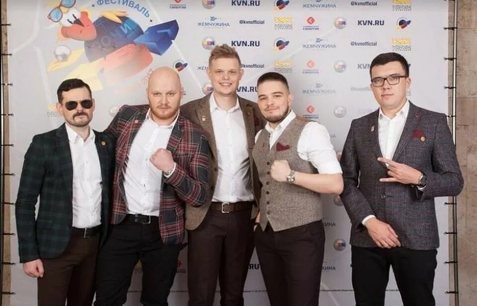 Станция спортивная участники команды. Команда квн бурдашев. Программа командной работы. Просто команда участники. Тнт участники.