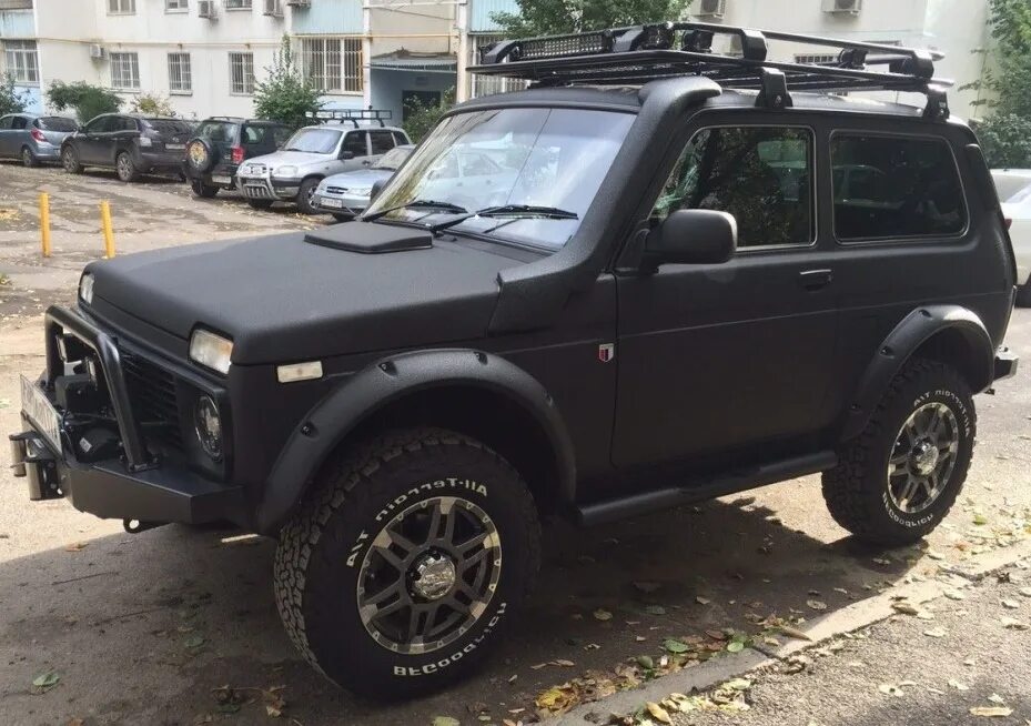 Расширители арок на ниву 2121. Расширители на ниву 21213. Расширители колесных арок 2121 стандарт лаптер. Расширители арок на ниву 2121. Расширители арок ваз 2121.