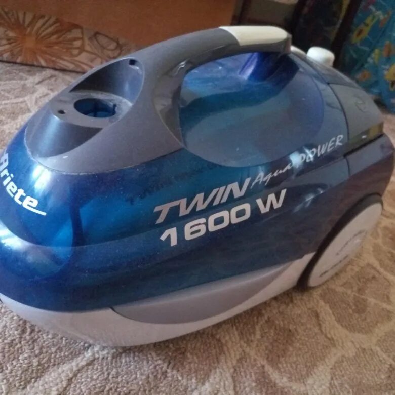 Twin aqua power 1700w. Пылесос ariete twin aqua power 1600 w 2477. Ариетте твин аква пауэр. Ariete 4241 twin aqua power. Моющий пылесос ariete twin aqua power 1600w.