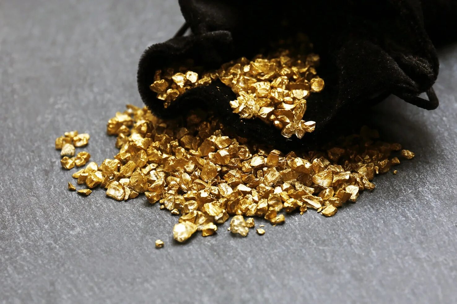 Золото подлежит. Золото. Мешок золота. Мешочек золота. Самородное золото.