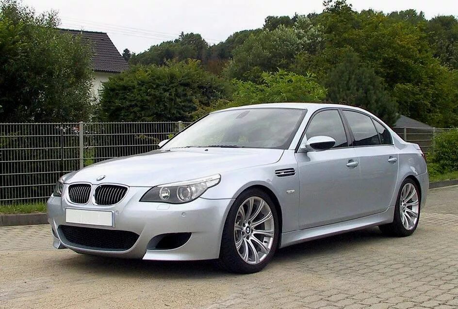 Е60 бу. BMW 5 e60. BMW m5 530i. BMW m5 e60. BMW e60 Silver.