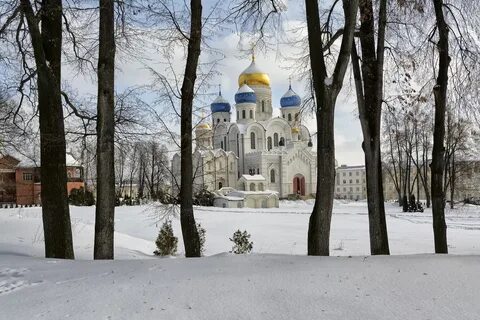 Святая улица москва