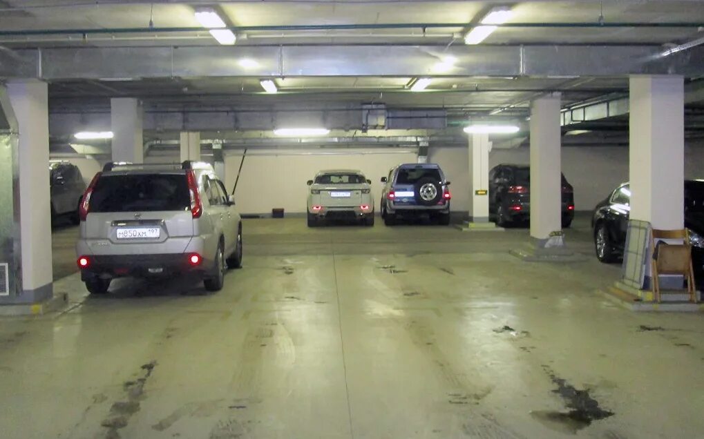 Регистрация машиноместа. Подземного паркинга (машино-место). Подземный паркинг на 20 машиномест. Видеокамера в подземном паркинге. Измайлово подземная стоянка.