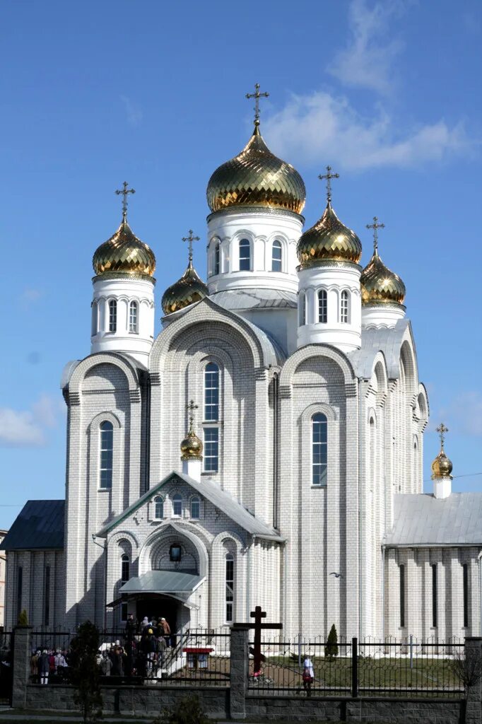 Храм в честь преображения господня. Светлогорск собор. церковь в светловодске. фото светлогорск храм преображения.
