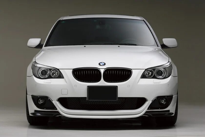 Лобовое е60. БМВ м5 е60. BMW e60 обвес. BMW m5 e60 Wald. BMW 5 e60 белая.