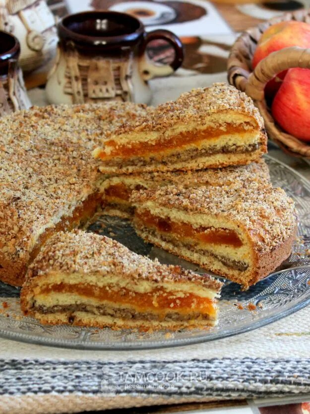 Рецепт ботлихского пирога. Ботлихский пирог с орехами и курагой. дагестанский пирог с орехами. ботлихский пирог с орехами. ботлихский пирог рецепт.