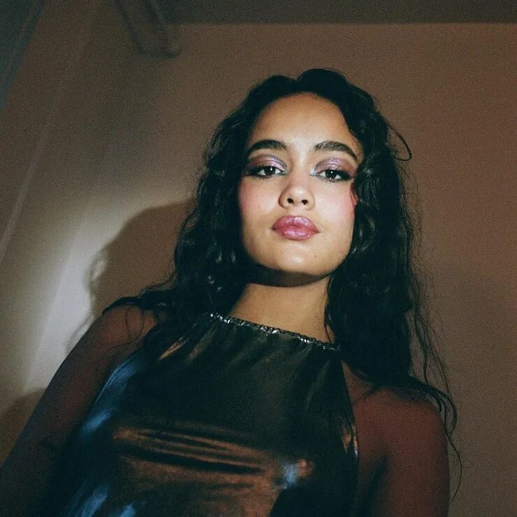 Люк бессон и вирджиния силла с детьми. Талия бессон. Талия бессон горячие. Люк бессон семья. Талия бессон.