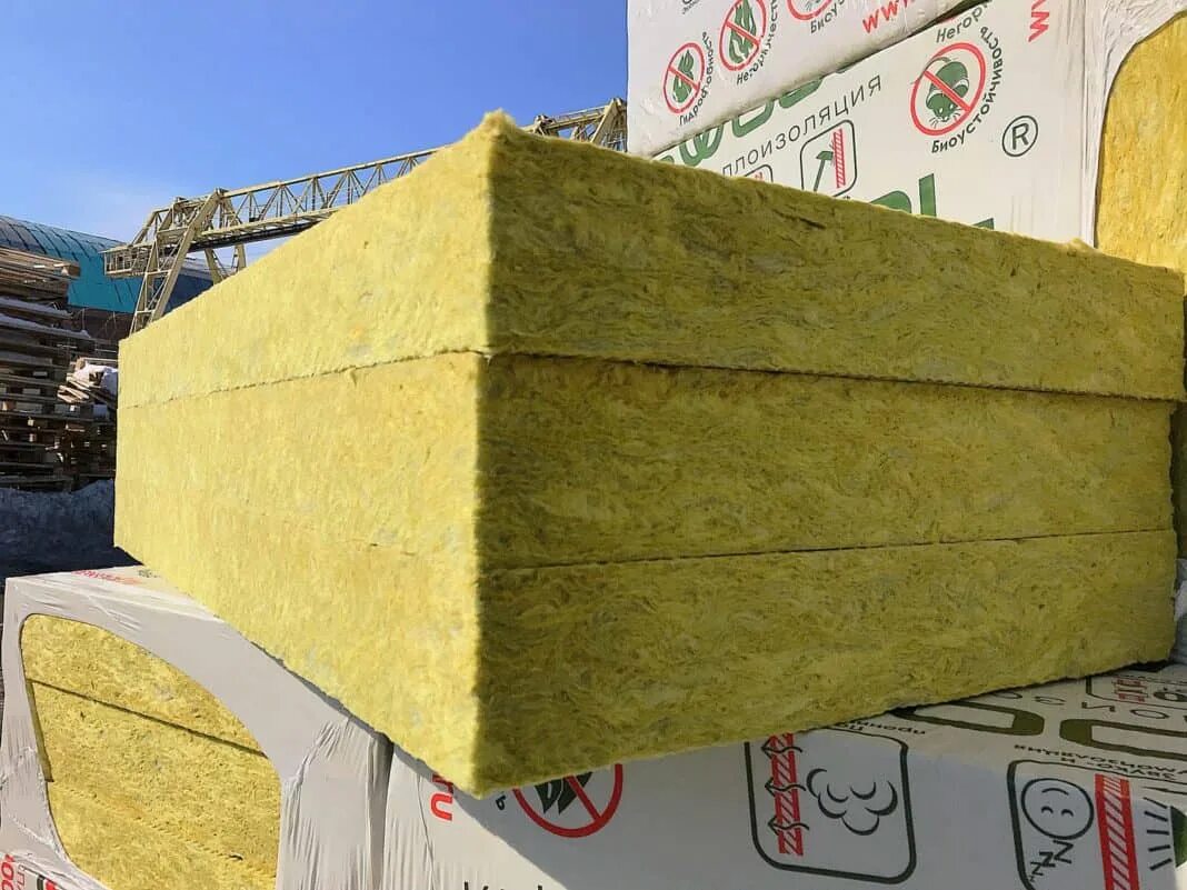 Минеральной ваты ппж-160. Утеплитель базальтовая вата. Какую минеральную вату. Плита базалит. Минвата изорок пп-80.
