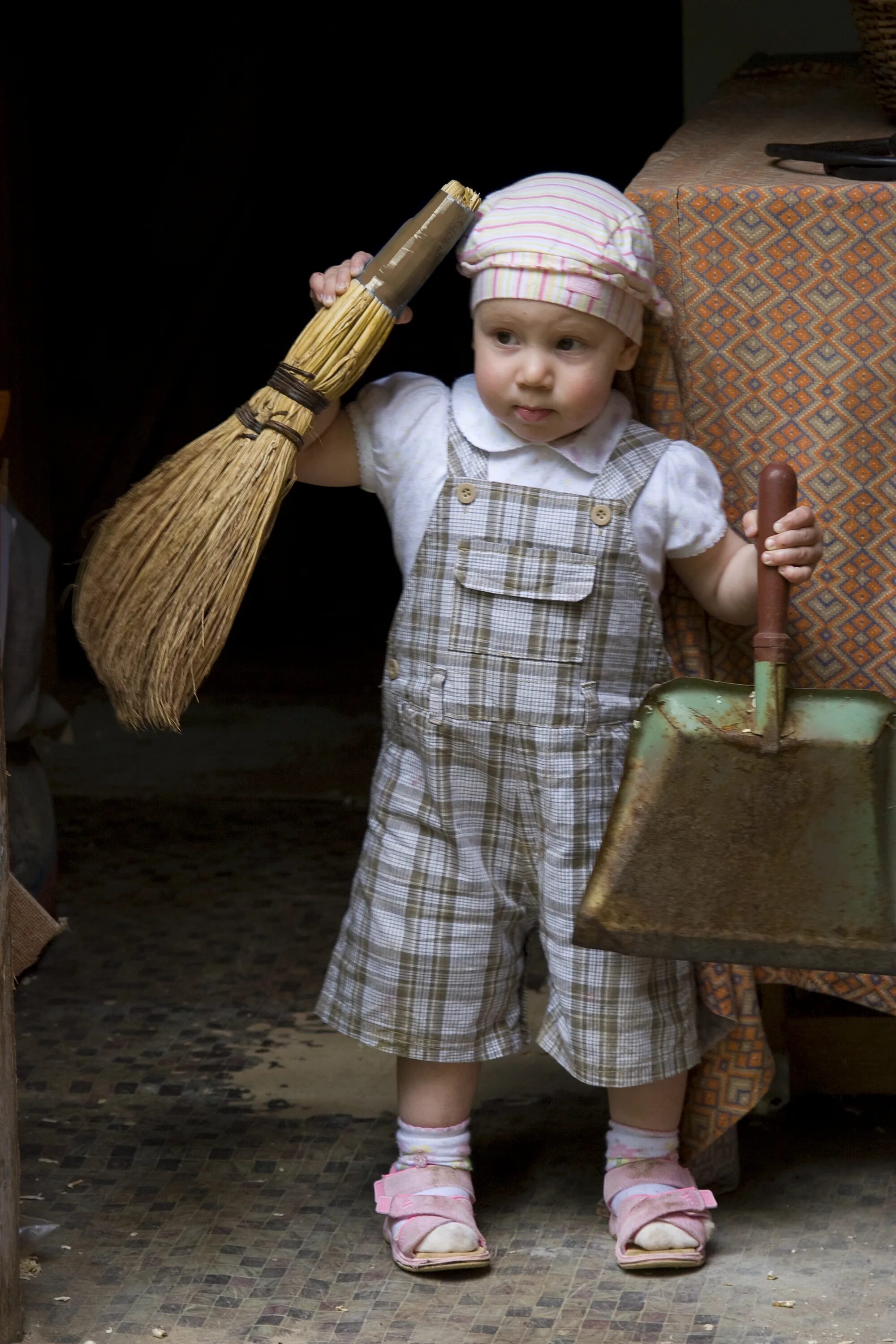 как я помогаю маме по дому. личный помощник руководителя. помощник правописание. обязанности по дому картинки для детей. вежливость для дошкольников.