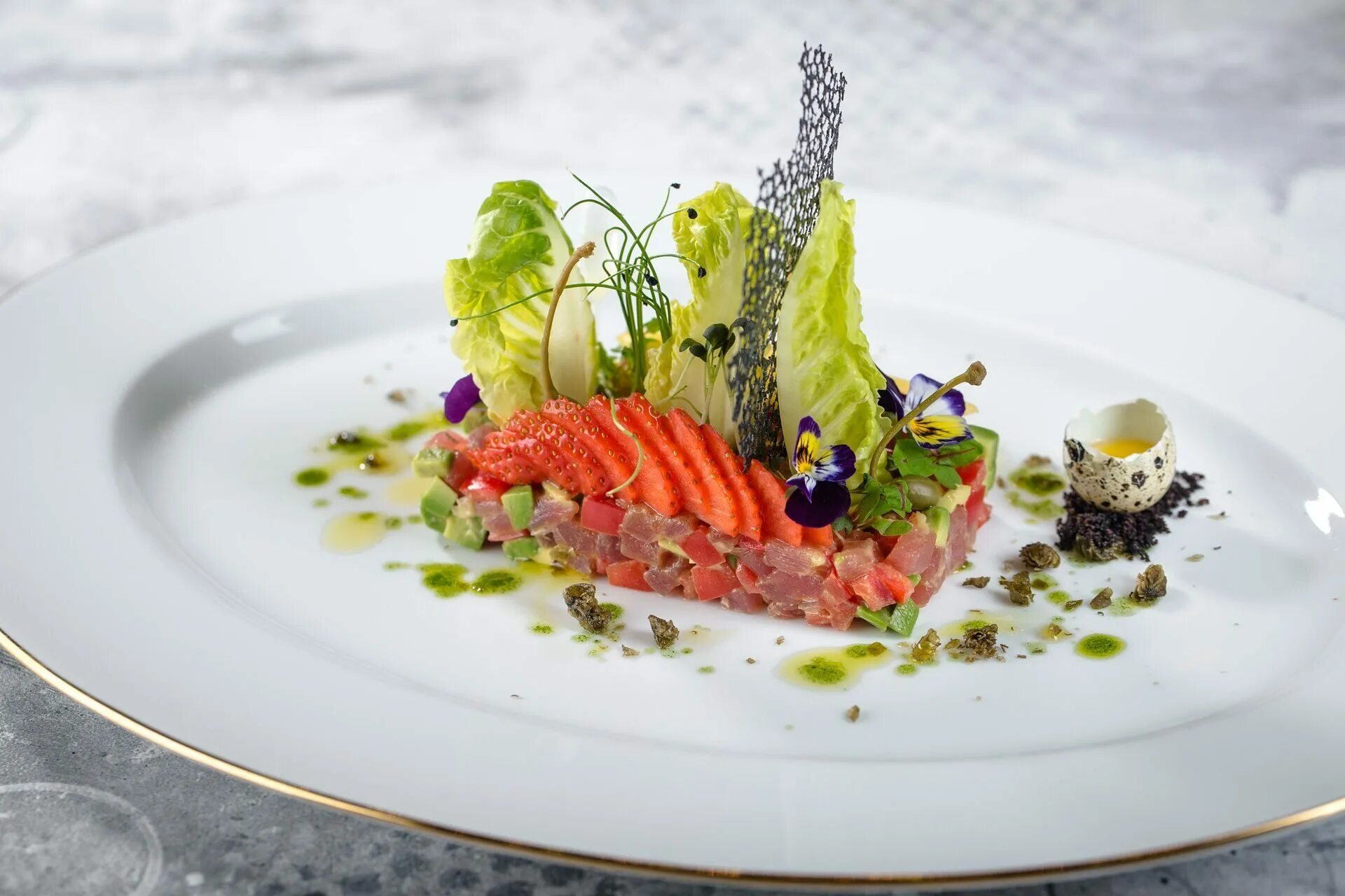 Горячие закуски ресторанные. Сеты шеф поваров. Красивые сеты. Красивые сеты роллов. Повар готовит.