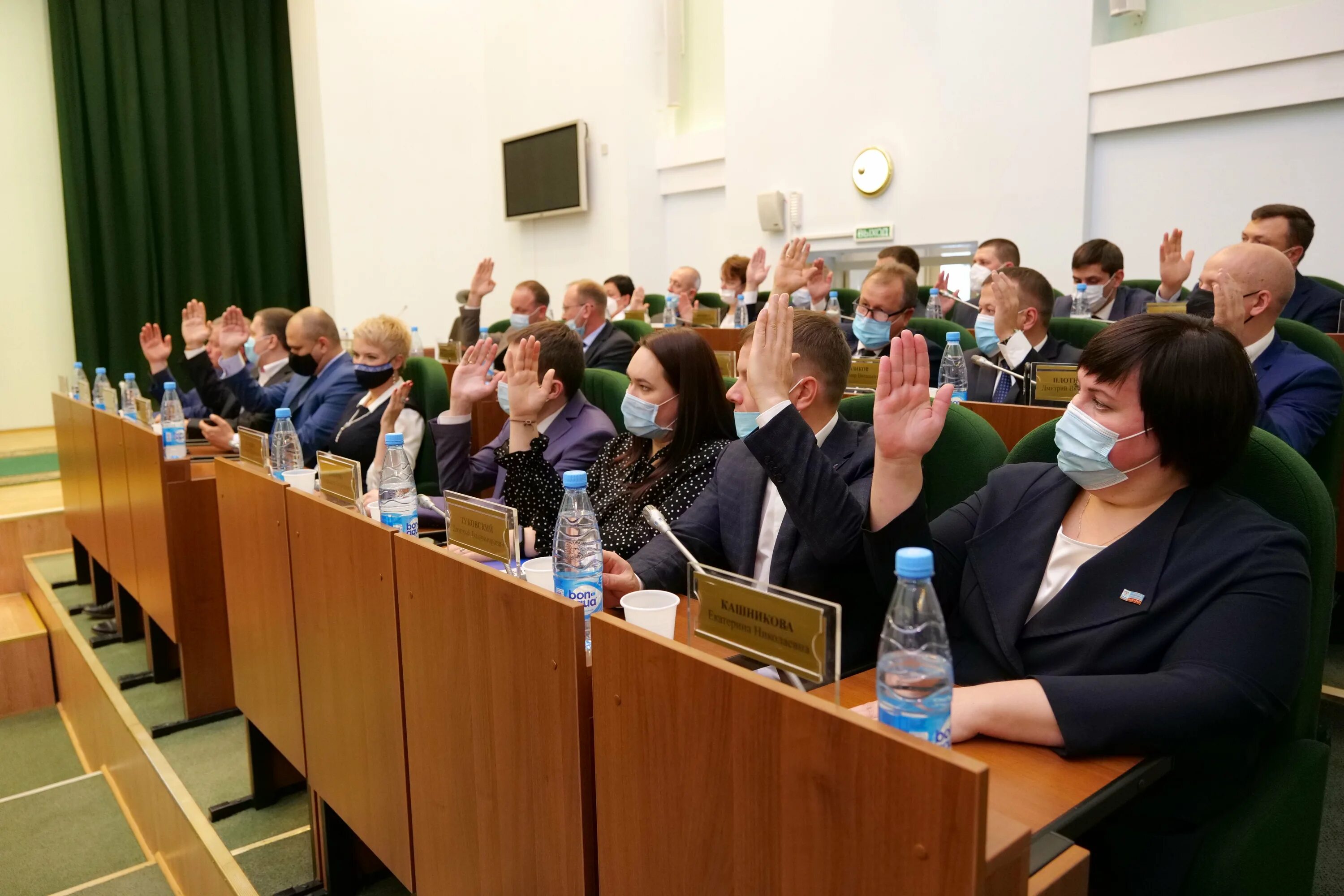 Городская дума новый уренгой. Председатель городской думы новый уренгой. заседание городской думы. избирательная комиссия новый уренгой. фото с заседания городской думы муравленко iv созыва 2005 г.