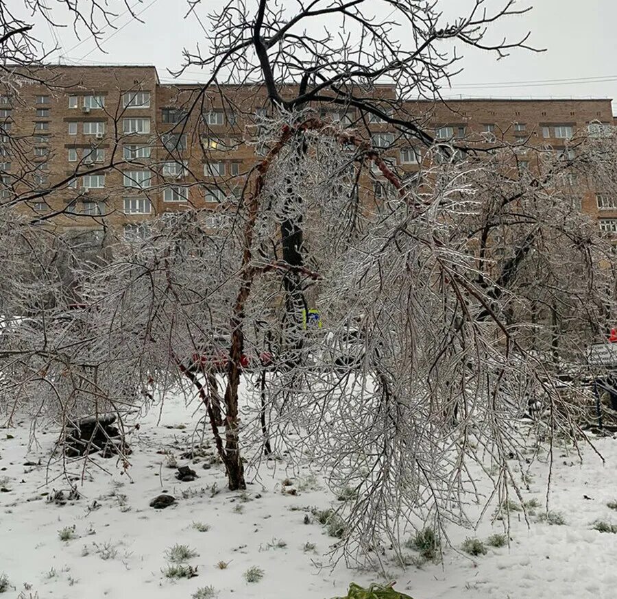 Ледяной дождь в городе Артеме. Дождь со снегом Приморье. Зима в Артеме.