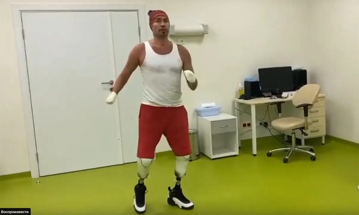 Роман Костомаров опубликовал видео с новыми протезами Аргументы и Факты