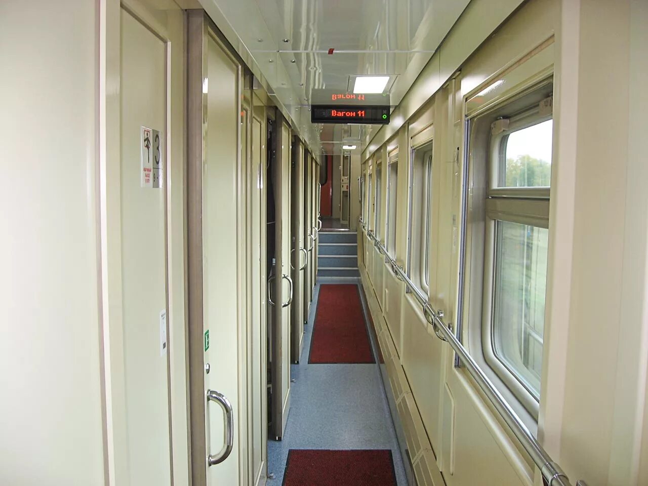 Поезд 104 москва сочи. Москва сочи двухэтажный. Двухэтажный поезд в сочи. Вагон ресторан поезда тальго. Двухэтажный поезд москва сочи.