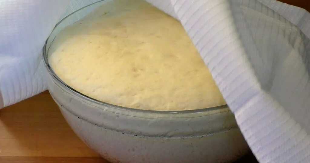 постное дрожжевое тесто. дрожжи постные. бездрожжевое тесто для пирожков. постное дрожжевое тесто. пирожки с капустой в духовке.