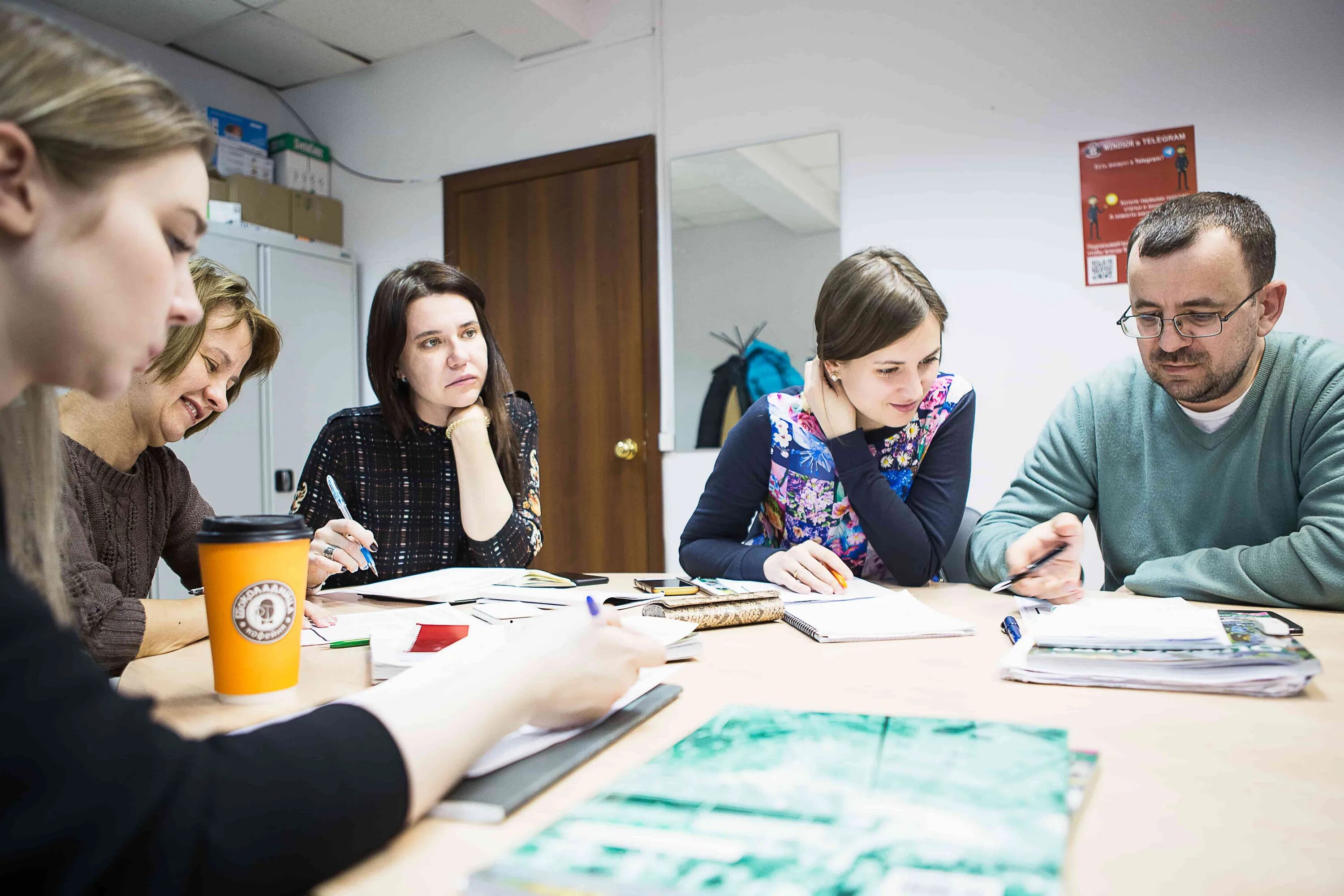 Почему разные курсы. Английская школа в москве. англоязычная школа в москве. директор школы английского языка. разные курсы.