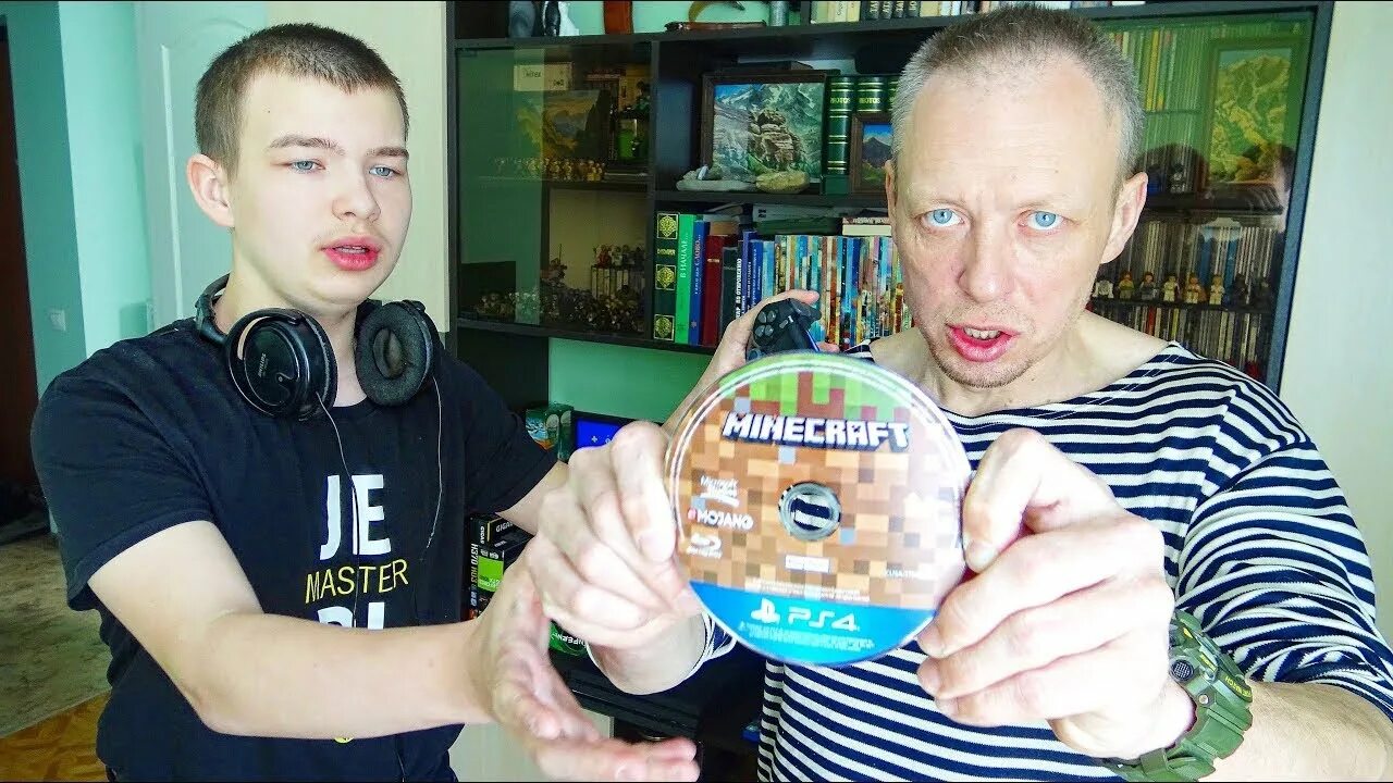 Короче говоря сломал ногу. Папа грифера разбил компьютер. Папа сломал телефон. Отец сломал. Пк пранк.