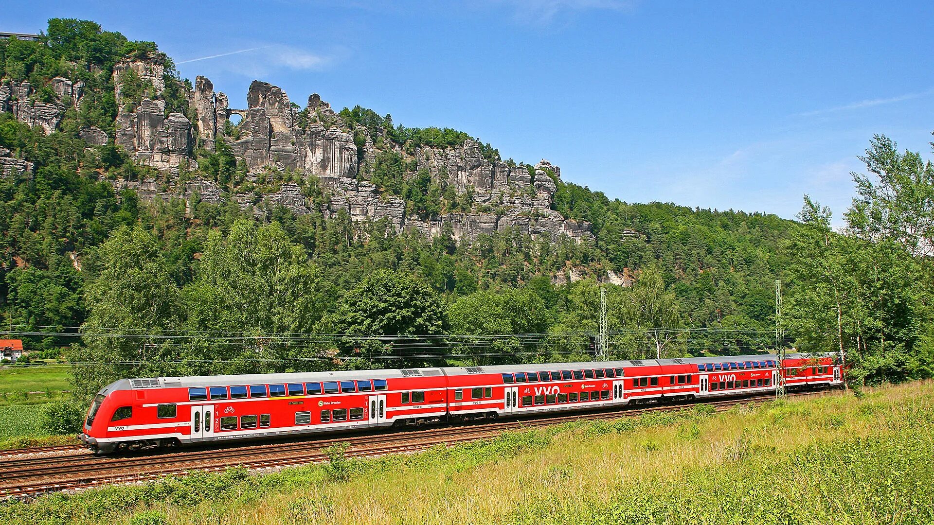Der bahn. Поезд deutsche bahn. саксонская швейцария трамвай. s bahn. giant bahn.