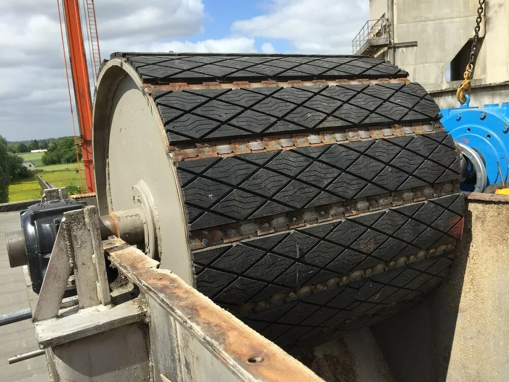 Футеровка доменной печи. Футеровка плавильной печи. Убо-820 футеровка. Футировка. Футеровка камерной печи.