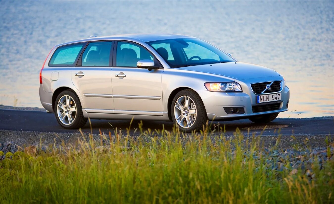 5 л 2008. Volvo v50 универсал. Volvo v50 2007. Вольво v50 1.6. Volvo v50 t5.