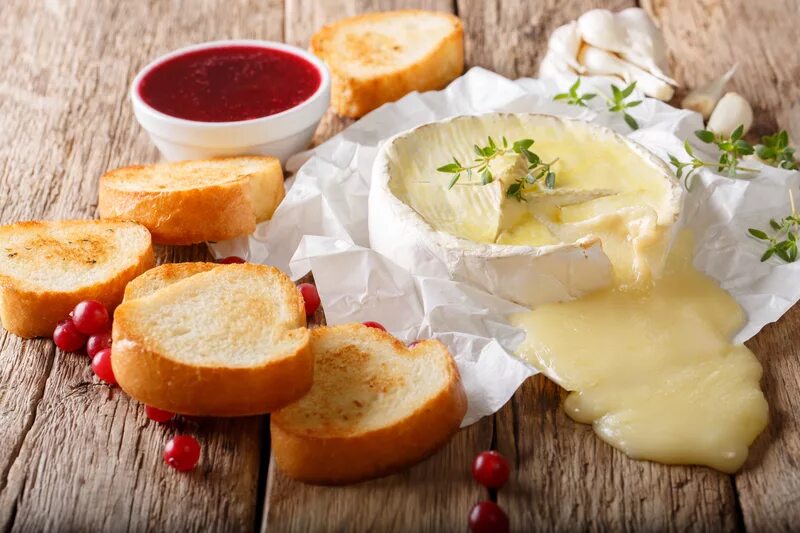 Camembert and roasted garlic recipe Recipe Baked camembert recipe, Baked cheese,