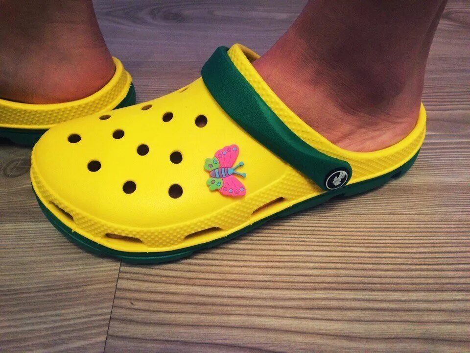 Ecco резиновые галоши 211205/100. Название тапок. Шлепки сабо женские эва. Кроксы мужские 2023. Тапочки с отверстиями.