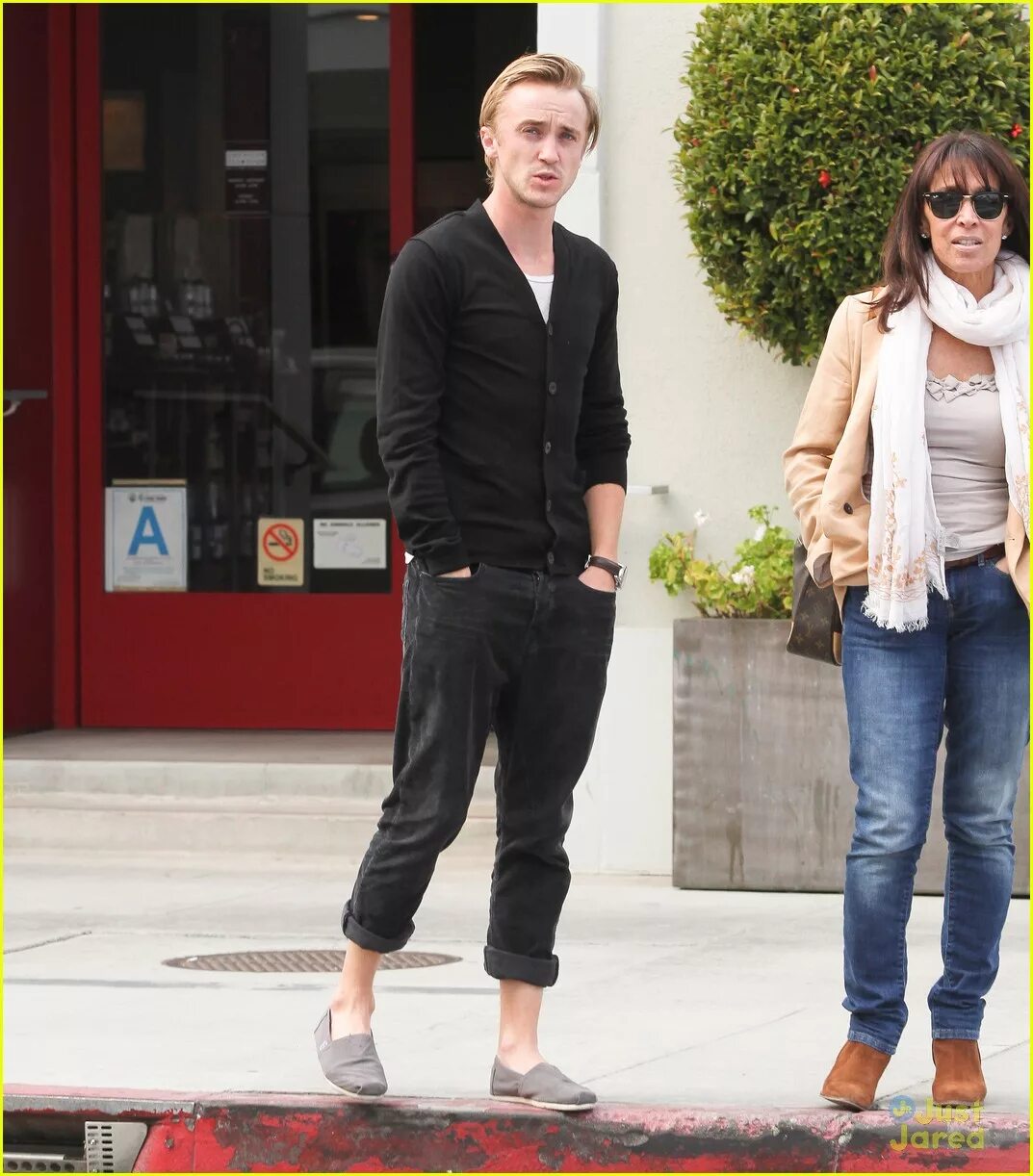 Том фелтон и его жена. Том фелтон девушка. Жена тома фелтона 2021. Джейд гордон и и фелтон. Том фелтон жена.