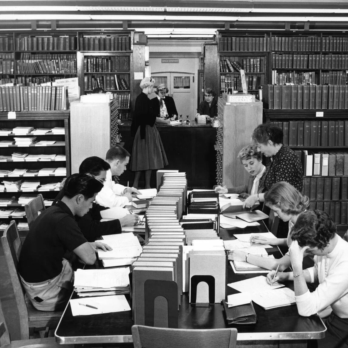 Library of medicine. Библиотека 1950. Библиотеки 1950-1960. Библиотека 1950х годов. Библиотека 50.