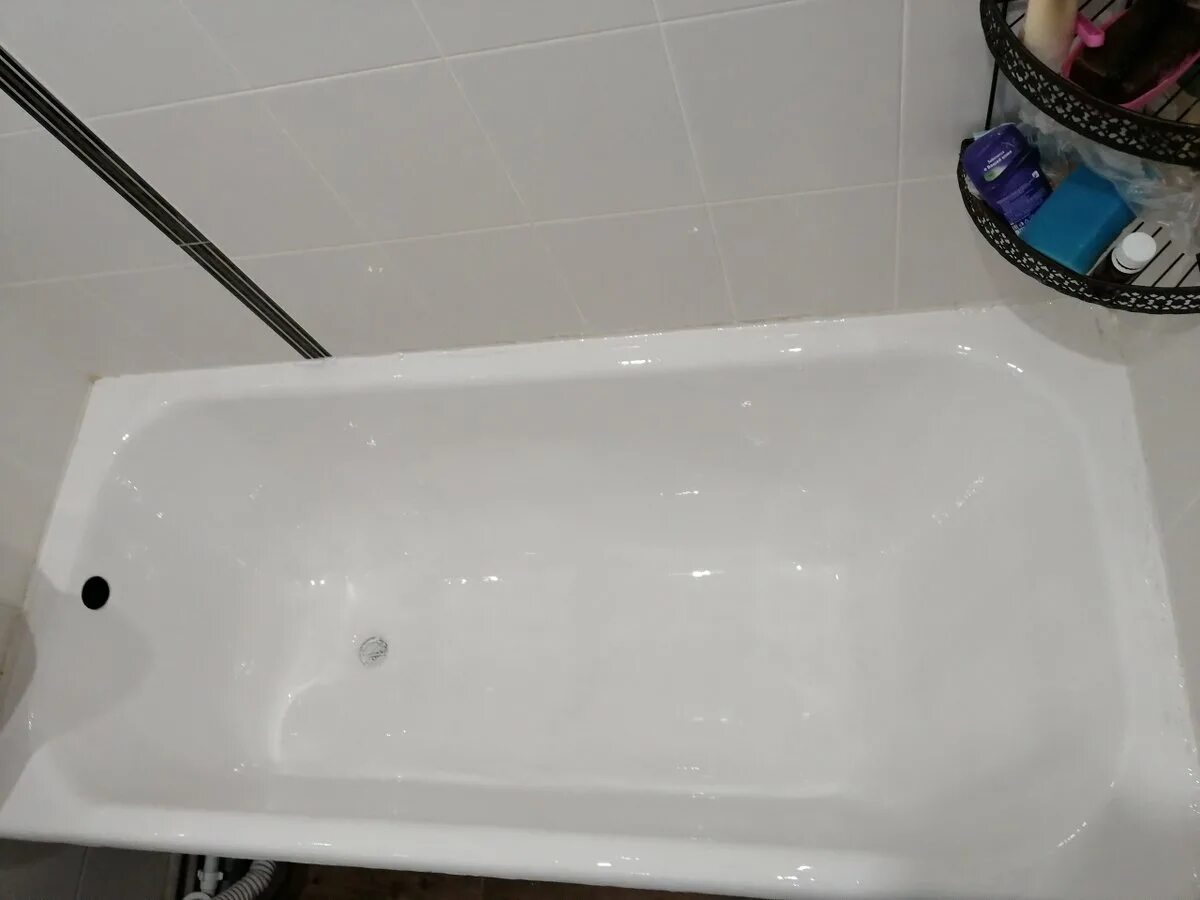 Эмалировка ванны эмалью. Акриловое покрытие ванны. Восстановление чугунной ванны. Мастер ванна. Восстановление эмали ванны.