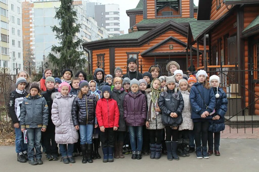 Сайт гимназия 3 юбилейный. Гимназия 3 королев. гимназия 3 юбилейный. 3 гимназия юбилейный королев юбилейный. благочиние г. арзамаса рождественская елка в гимназии.