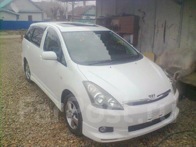 Тойота Виш 2005г. Тойота Виш 2005 года. Виш авто Тойота Уссурийск. Toyota Wish 2005 прикуриватель.