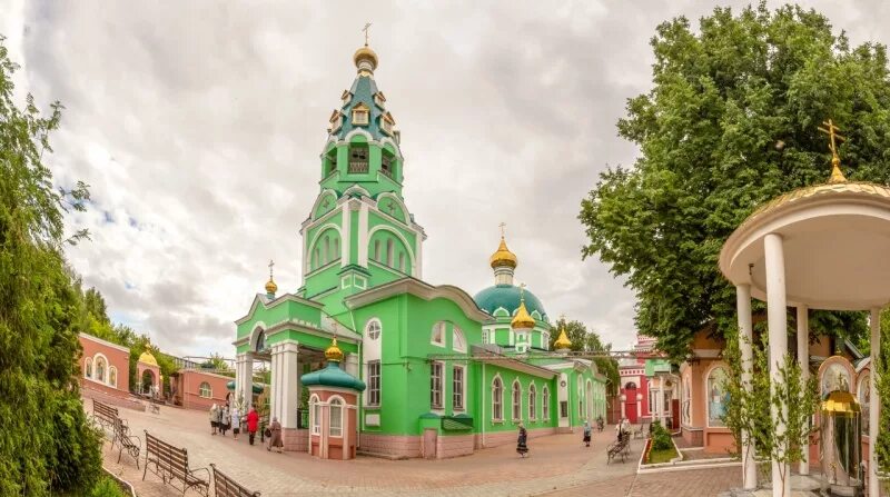 свято-троицкий собор ижевск. ижевск троицкий храм. храм троицы ижевск. свято-троицкий собор ижевск. собор троицы живоначальной ижевск.