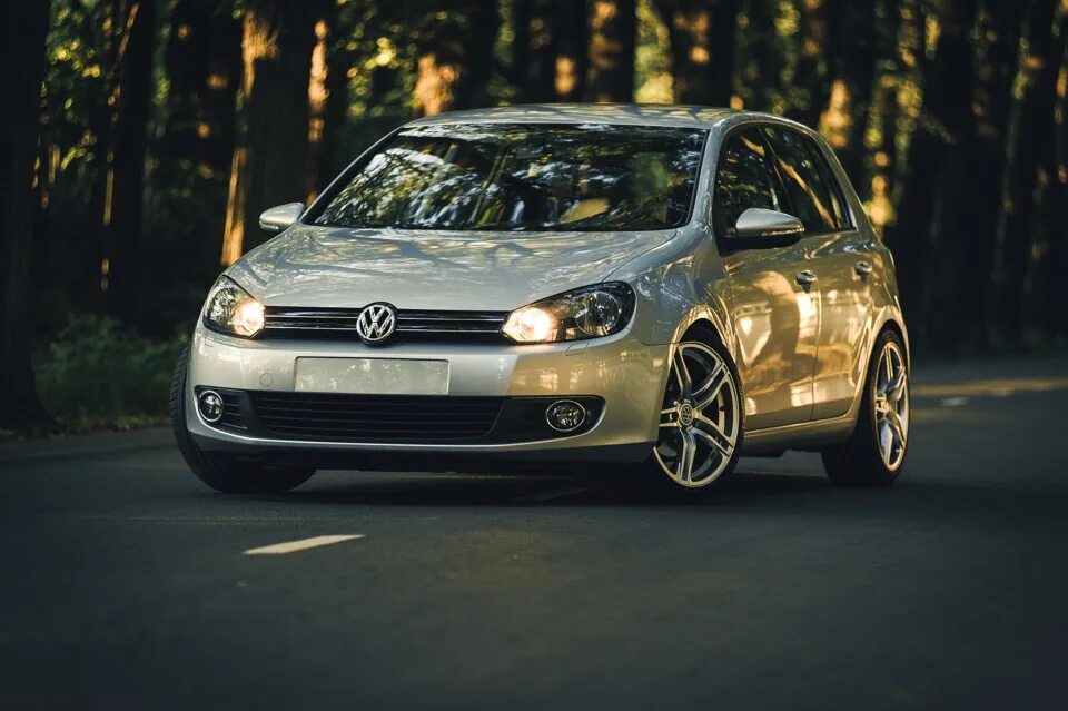 Golf 6 антихром. Golf r mk6. Golf 6 gti tuning. Гольф 5 антихром. Фольксваген гольф джити мк6.