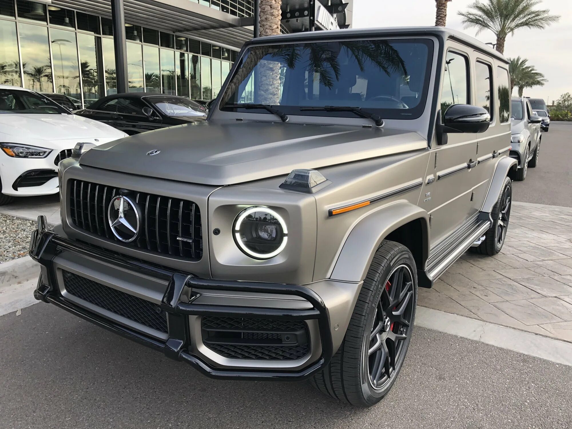 Купить новый гели. Mercedes g63 AMG. Mercedes g63 AMG 2021. Мерседес г63 АМГ. Mercedes Benz g500 AMG g63.