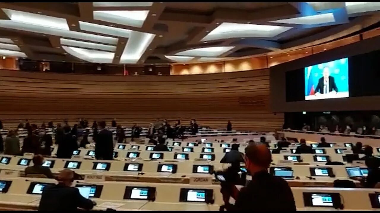 Выступление бурятии в оон. Зал заседаний оон в женеве.