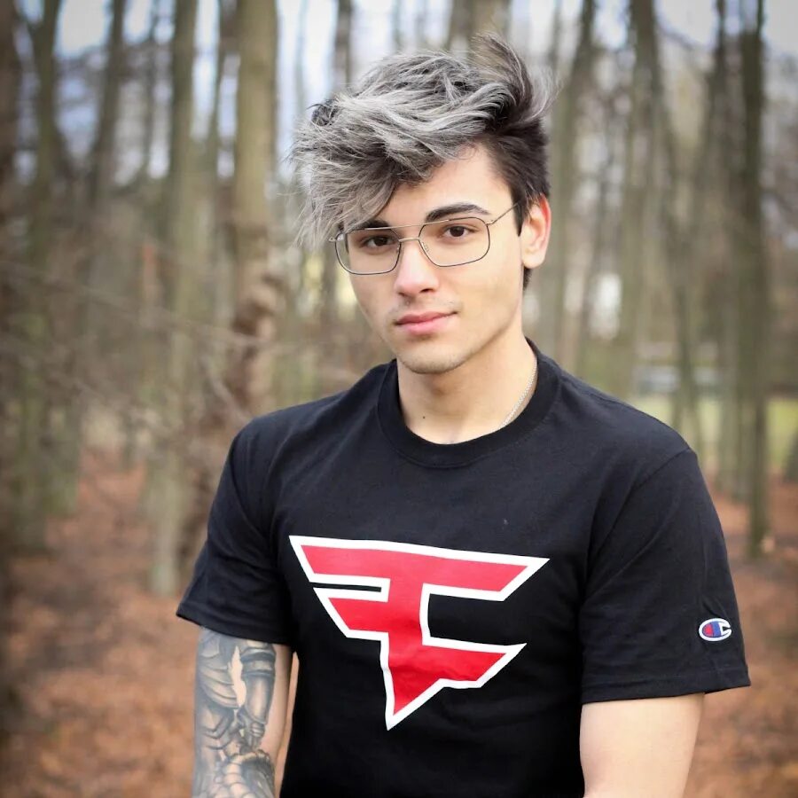 Twist go. Twistzz faze. twistzz faze clan. твист кс го. твист кс го фейз.