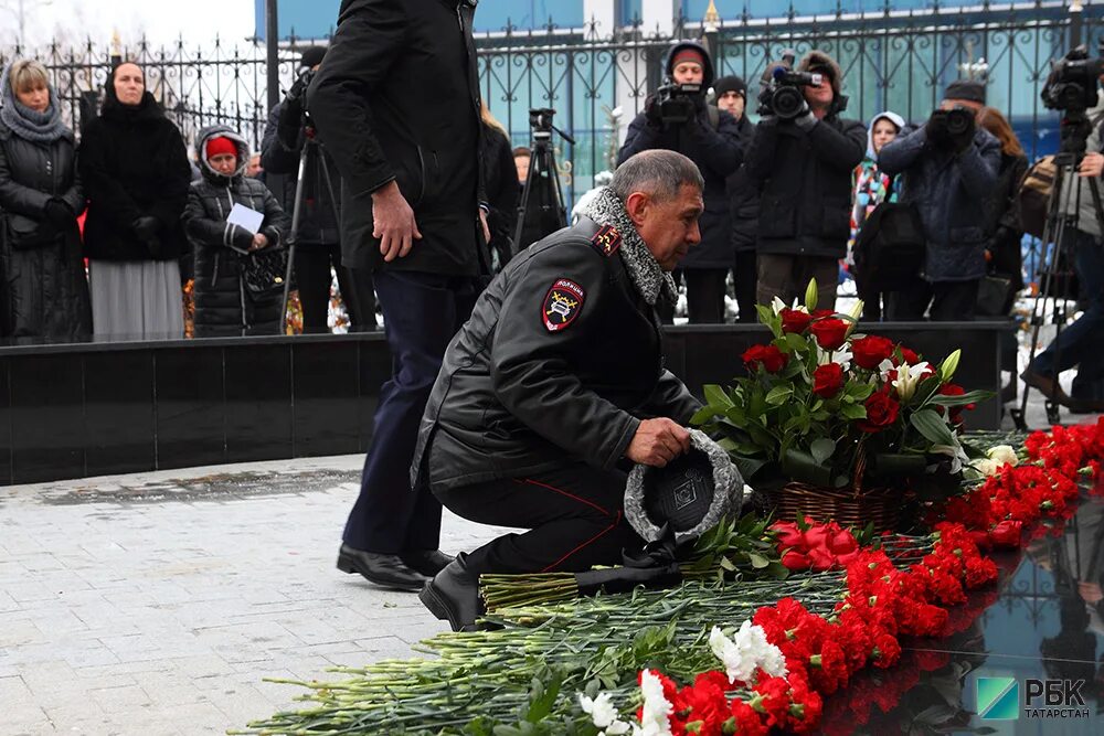 17.11.2013 Авиакатастрофа в Казани. 17 Ноября 2013 авиакатастрофа. Траурный митинг.