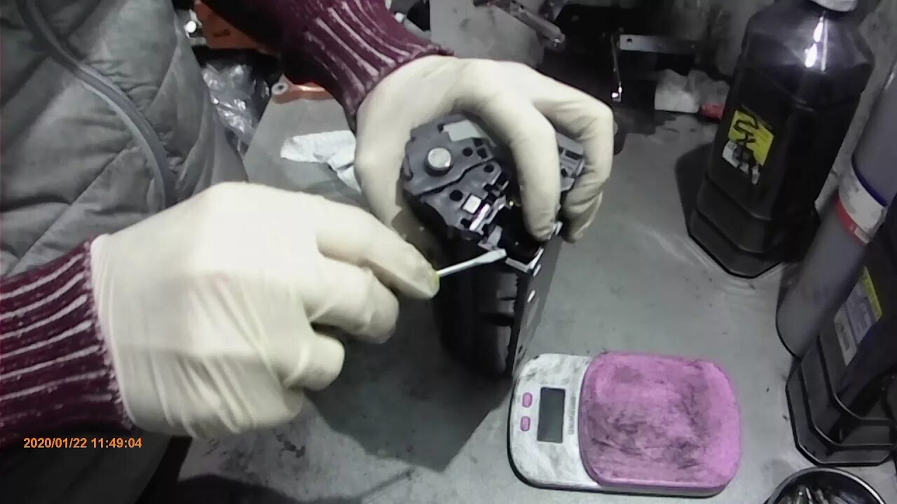 Как заправить картридж видео. Заправка картриджей. заправка картриджей для принтера canon своими руками. заправка картриджа 725 без разборки. как заправить картридж 725 canon.