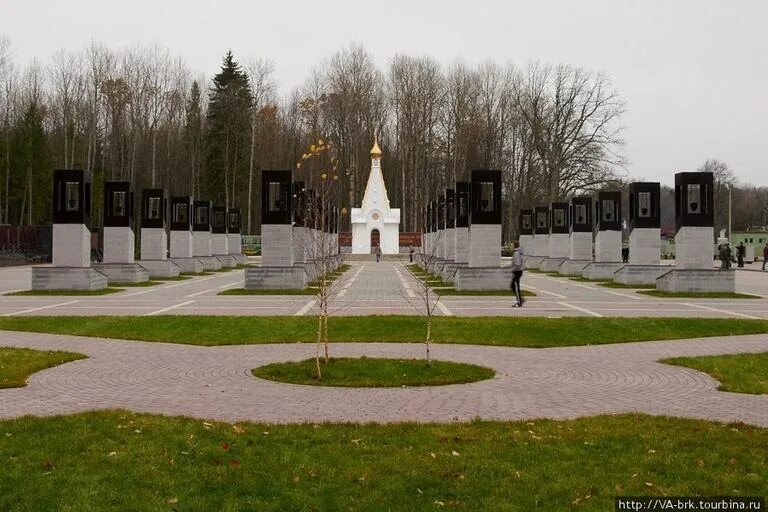 Хацунь брянская область какой район. Хацунь мемориальный комплекс. Деревня Хацунь Брянская область. Хацунь мемориальный комплекс Брянск. Хацунь памятник.