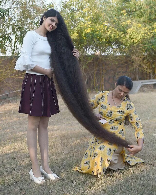 Long Haired Women Hall of Fame Long hair women, Long hair styles, Really long ha